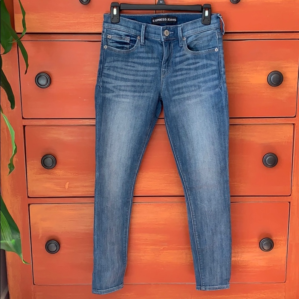 Mid rise jeans